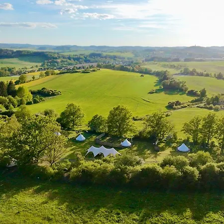 Glamping Hive Cmeliny