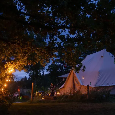 Glamping Hive Cmeliny