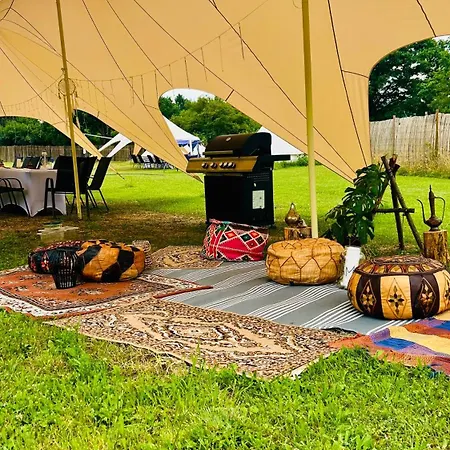 Glamping Hive