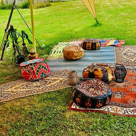 Glamping Hive * Cmeliny