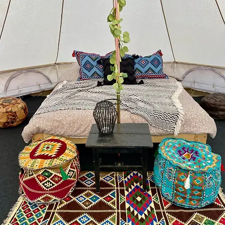 Glamping Glamping Hive Cmeliny