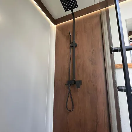 Glamping Hive * Cmeliny