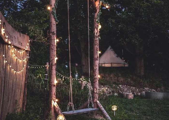 Glamping Hive *