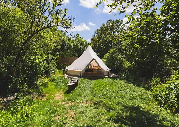 Glamping Hive Luxury tent