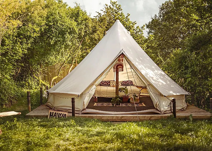 Glamping Hive Cmeliny