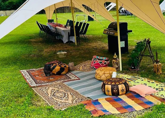 Glamping Hive Luxury tent